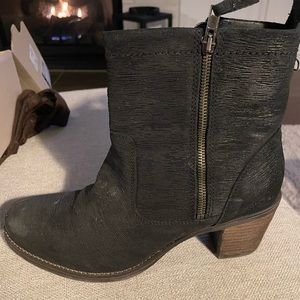 Black Taos ankle boots